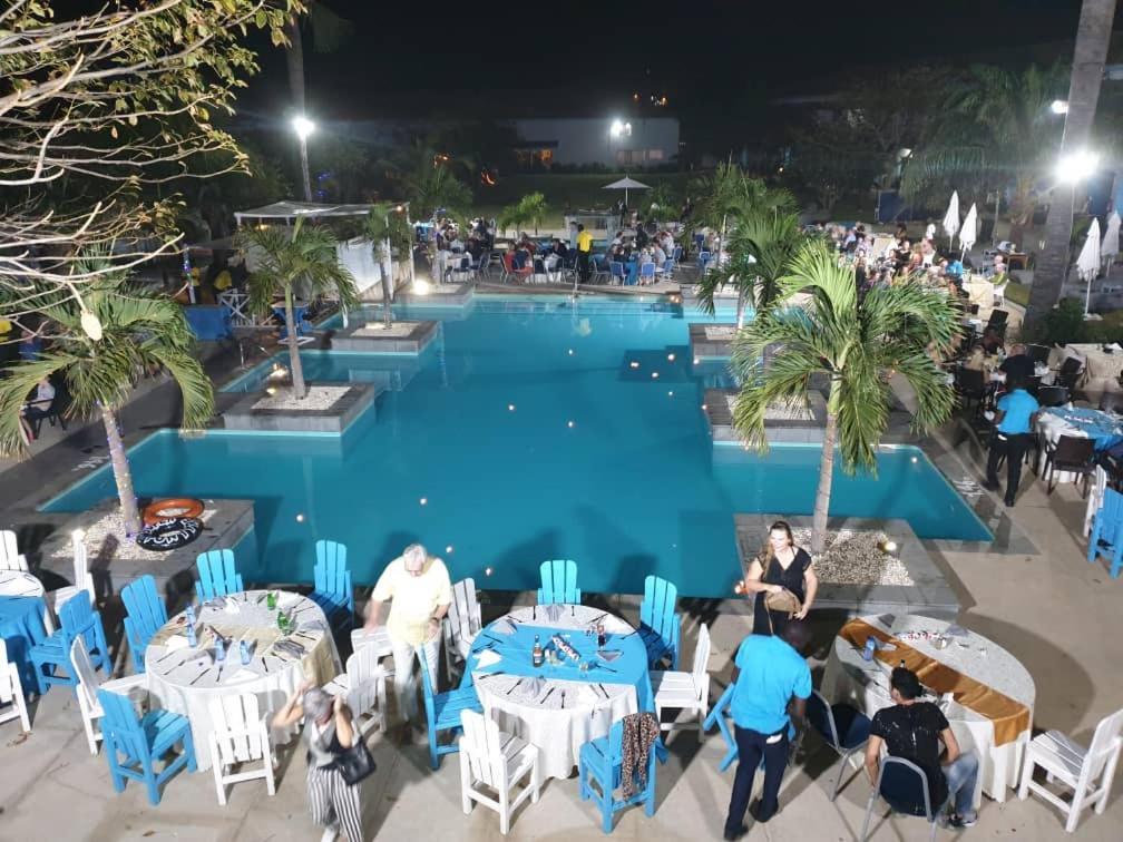 Djembe Beach Resort Kololi Esterno foto