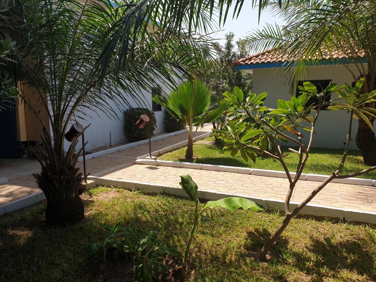 Djembe Beach Resort Kololi Esterno foto