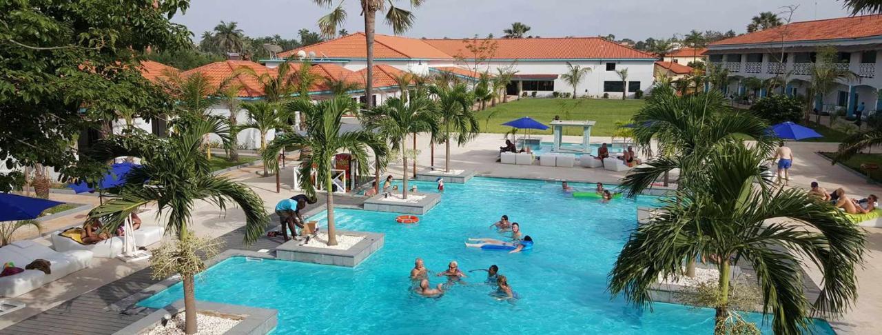 Djembe Beach Resort Kololi Esterno foto