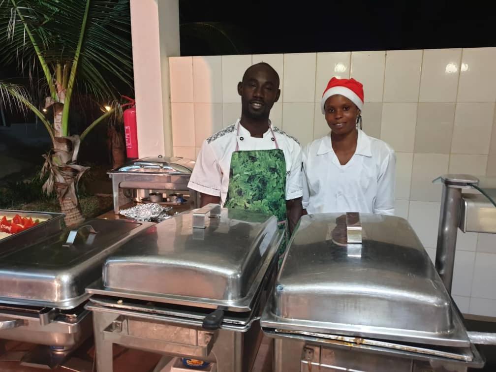 Djembe Beach Resort Kololi Esterno foto