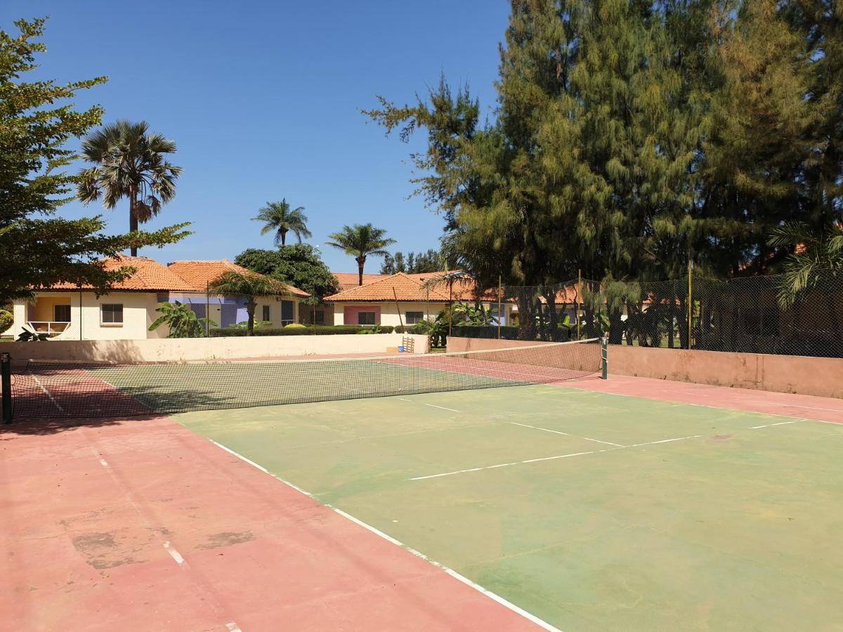 Djembe Beach Resort Kololi Esterno foto