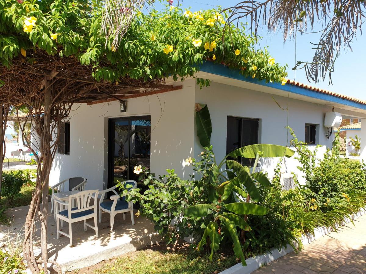 Djembe Beach Resort Kololi Esterno foto