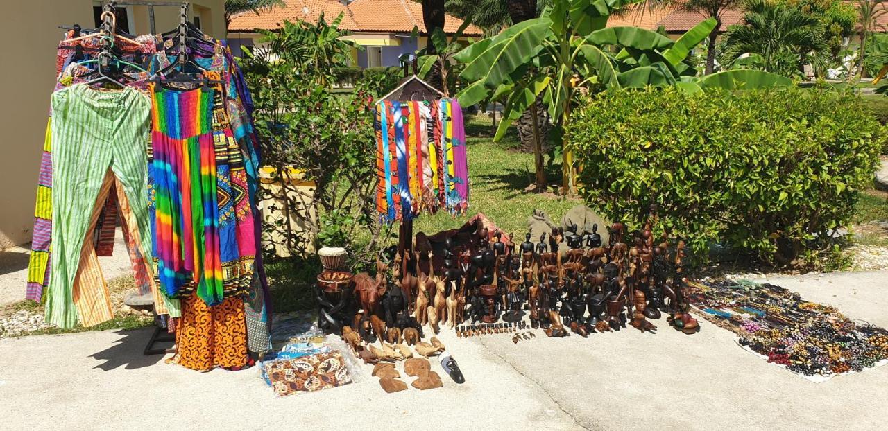 Djembe Beach Resort Kololi Esterno foto