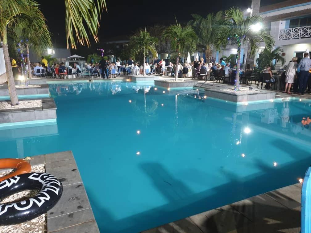 Djembe Beach Resort Kololi Esterno foto